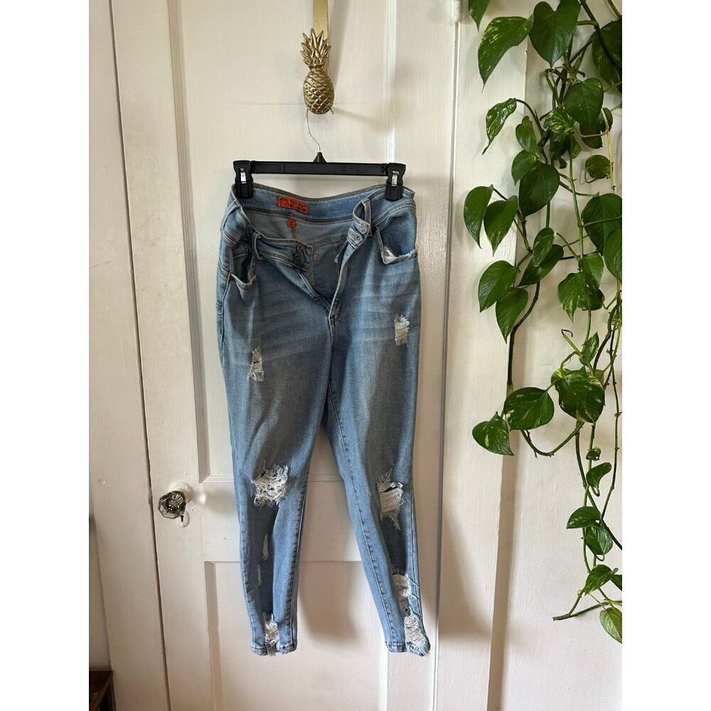 Wax Jean Butt I Love You women’s size 13/31 ripped blue jeans